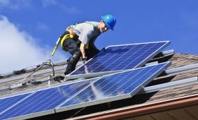 home-construction-solar-energy